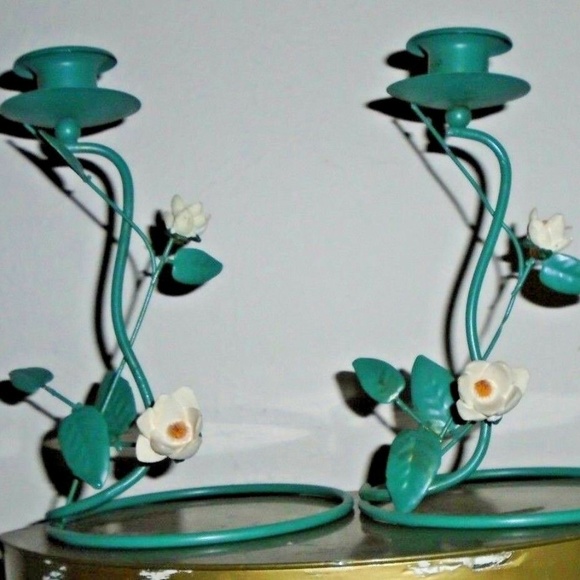2 Piece Set Green Leaves Metal Candle Holder